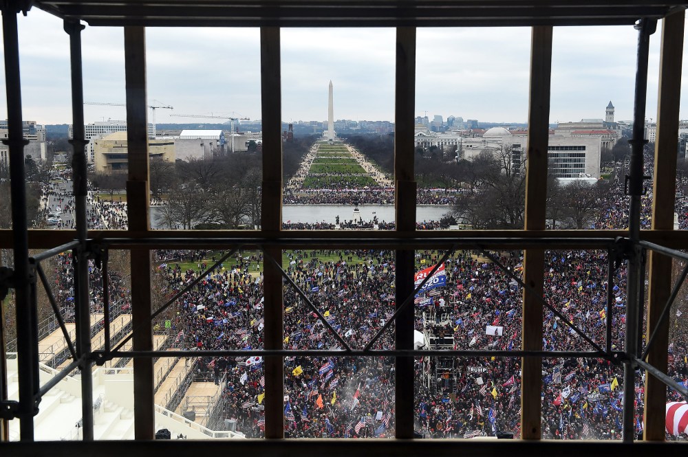 Image: Supporters of President Donald Trump gather outside the US Capitol's Rotunda on Jan. 6, 2021