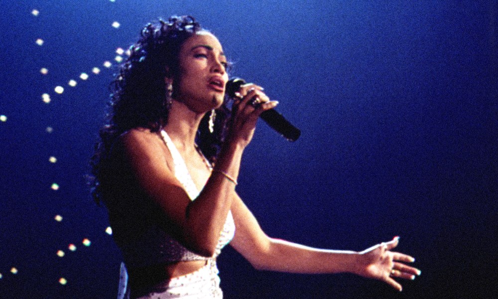 Image: Jennifer Lopez as Selena in the movie "Selena".