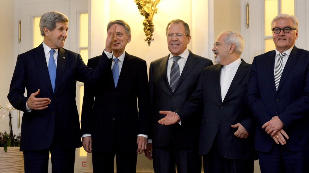 US Secretary of State John Kerry, British Foreign Secretary Philip Hammond, Russian Foreign Minister Sergei Lavrov, Iranian Foreign Minister Mohammad Javad Zarif and Frank-Walter Steinmeier during the talksin Vienna, Austria, Nov. 24, 2014.