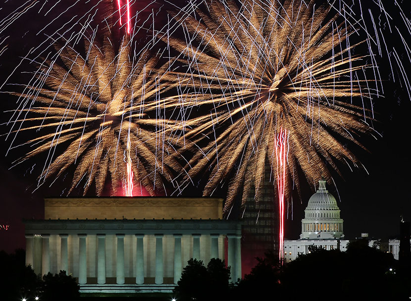 Fireworks light up the sky over the Lincoln Memorial, Washington Monument, and the U.S. Capitol on July 4, 2013 in Washington, DC. (Photo by Mark Wilson/Getty Images)