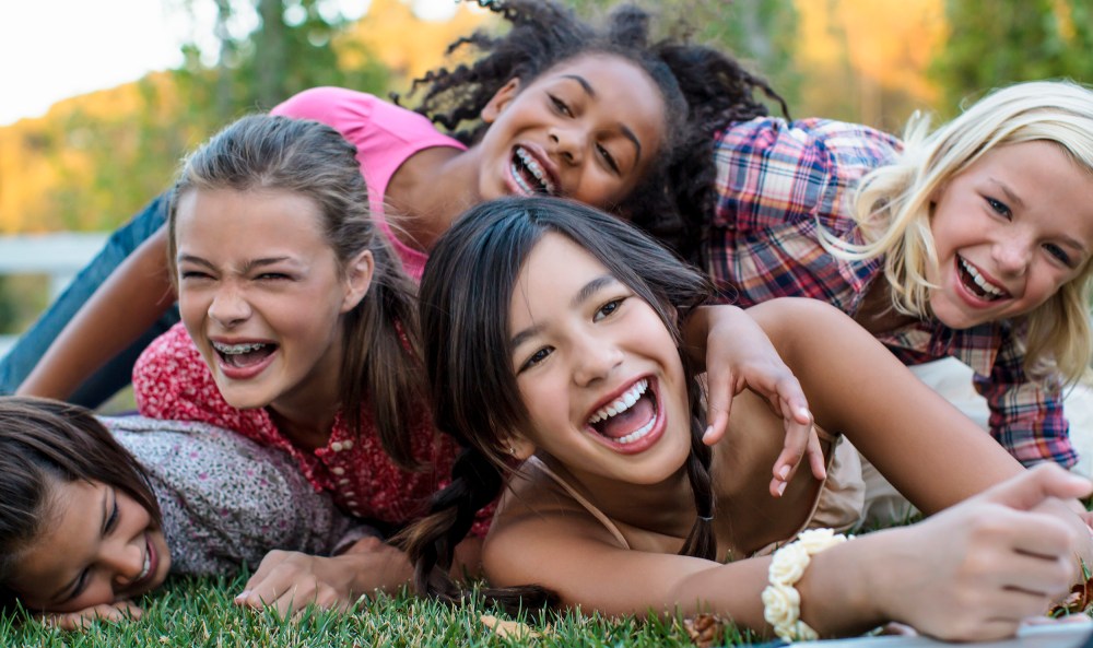 Image: Girls playing outside