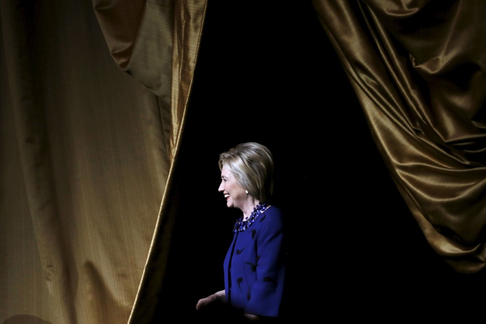 U.S. Democratic presidential candidate Hillary Clinton takes the stage for her remarks at the Hillary Victory Fund "I'm With Her" benefit concert at Radio City Music Hall in the Manhattan borough of New York, N.Y., March 2, 2016. (Mike Segar/Reuters)