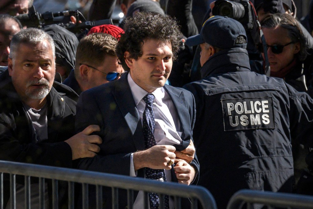 Sam Bankman-Fried arrives at the U.S. federal courthouse in New York