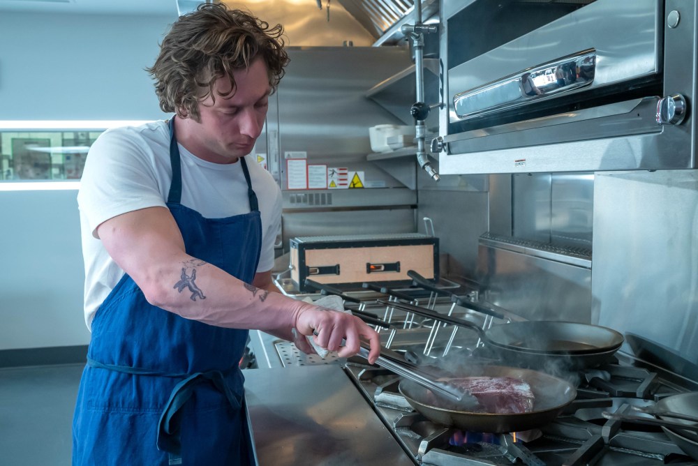 Jeremy Allen White in a scene from "The Bear".