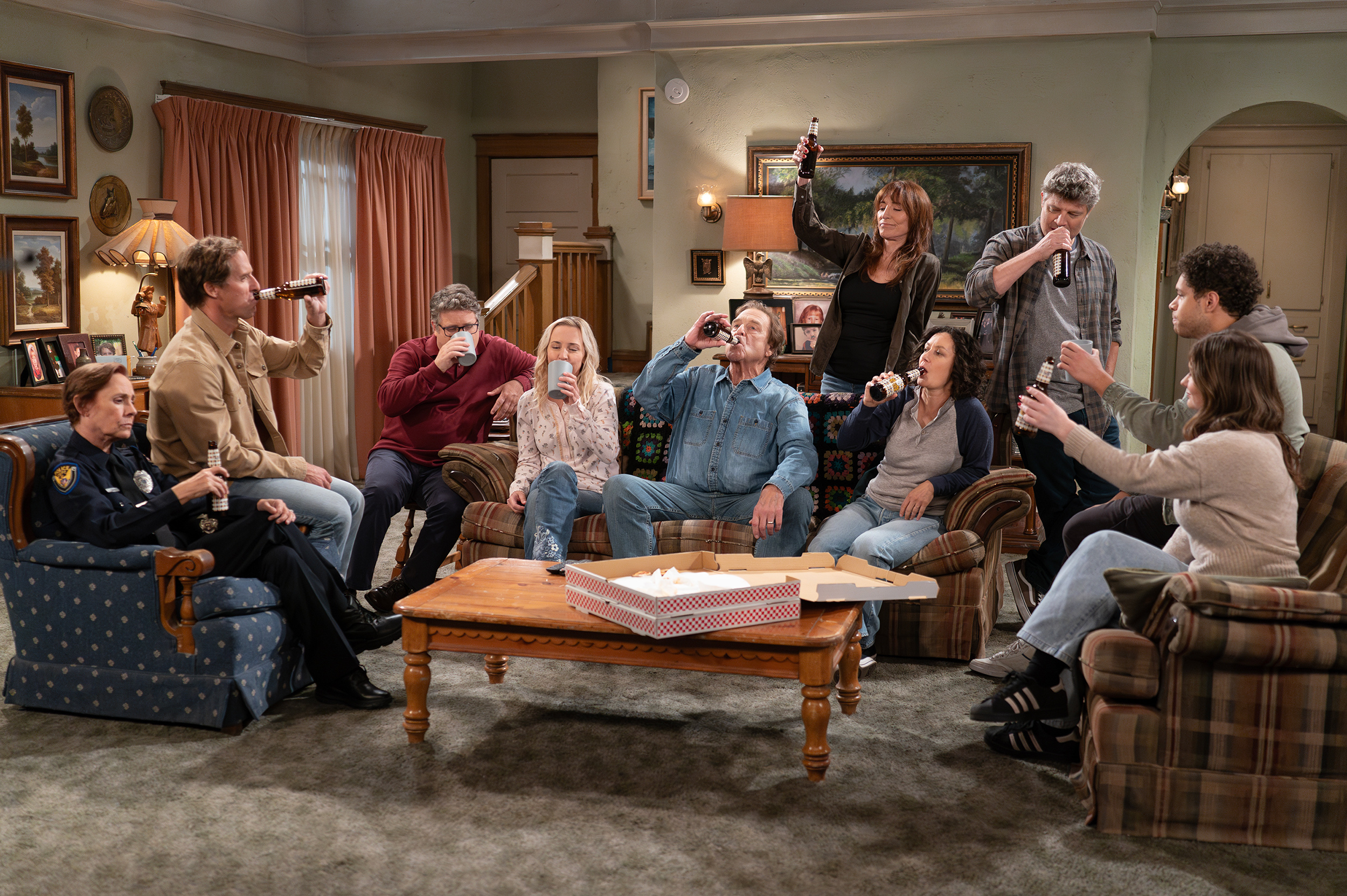 Roseanne Revival Adds Two More Original Stars - TV Fanatic, image size:2500x1663
