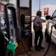 US Gas Stations As Oil Falls