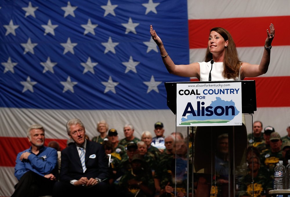Image: Bill Clinton Campaigns With Kentucky Senate Candidate Alison Grimes