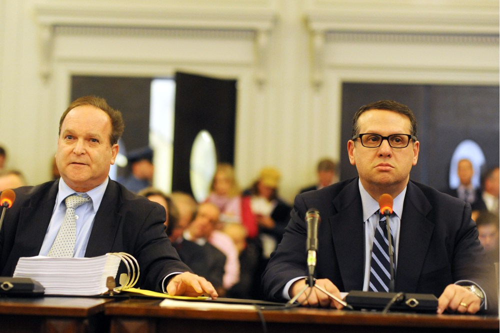 David Wildstein (R) and his attorney Alan Zegas (L) testify at a hearing held by the Assembly Transportation Committee, Jan. 9, 2014.