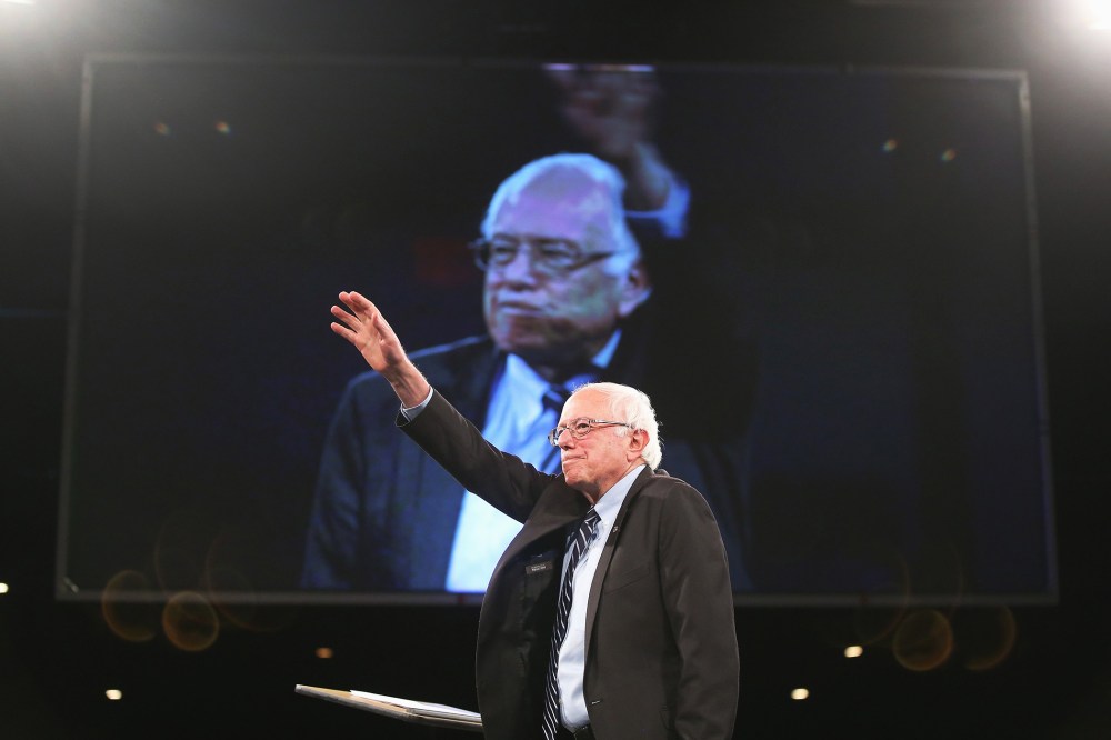 Democratic presidential candidate Senator Bernie Sanders (I-VT) speaks to guests at the Jefferson-Jackson Dinner on Oct. 24, 2015 in Des Moines, Iowa. (Photo by Scott Olson/Getty)