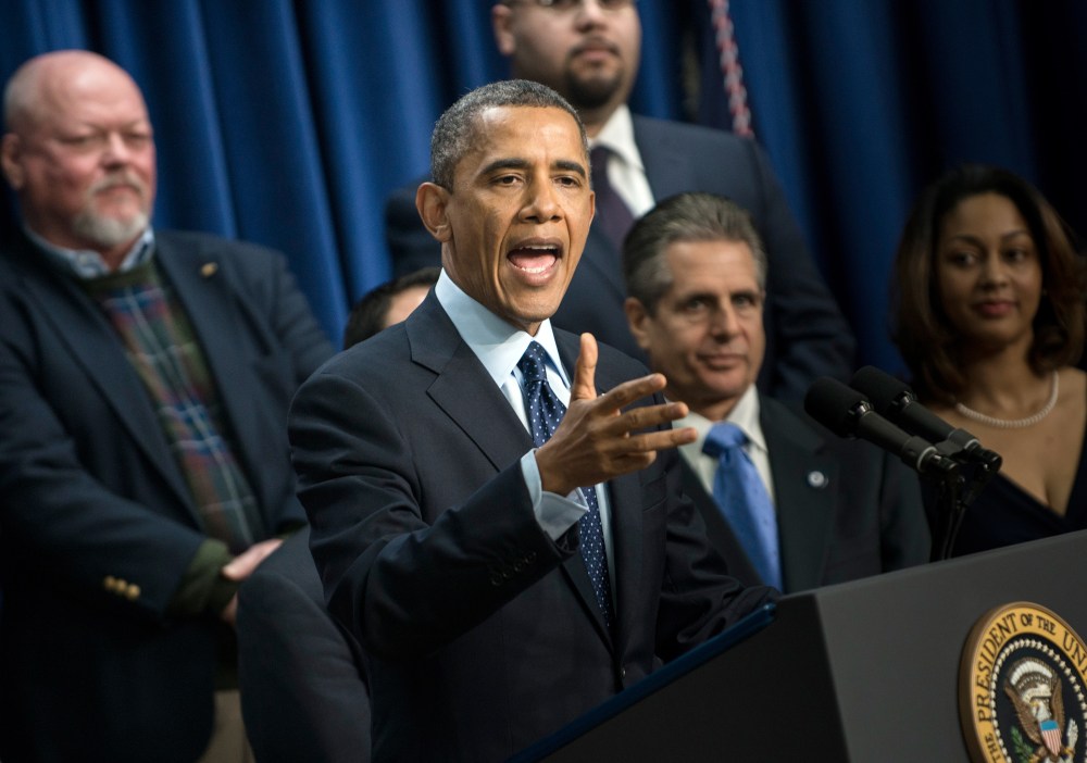 US President Barack Obama makes a statement about fiscal cliff negotiations from the White House December 31, 2012 in Washington, DC. Lawmakers in Washington continue to work on a last minute compromise to pass legislation to avoid a fiscal cliff of...