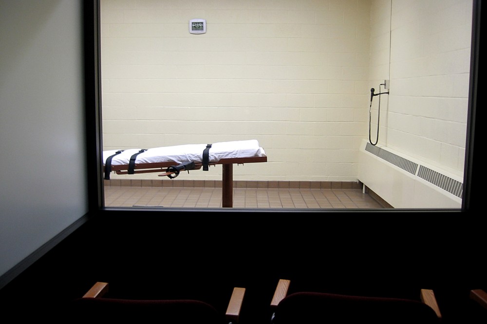 A witness room faces an execution chamber. (Photo by Caroline Groussain/AFP/Getty)