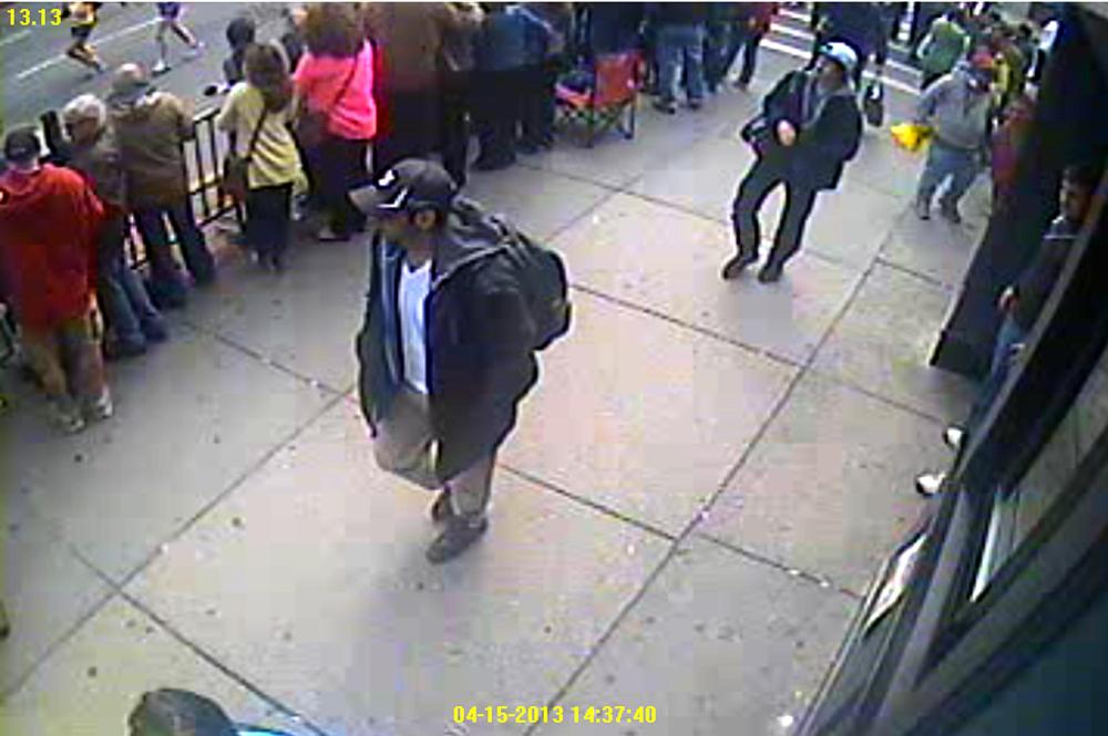 FBI releases images of Boston bombing suspects