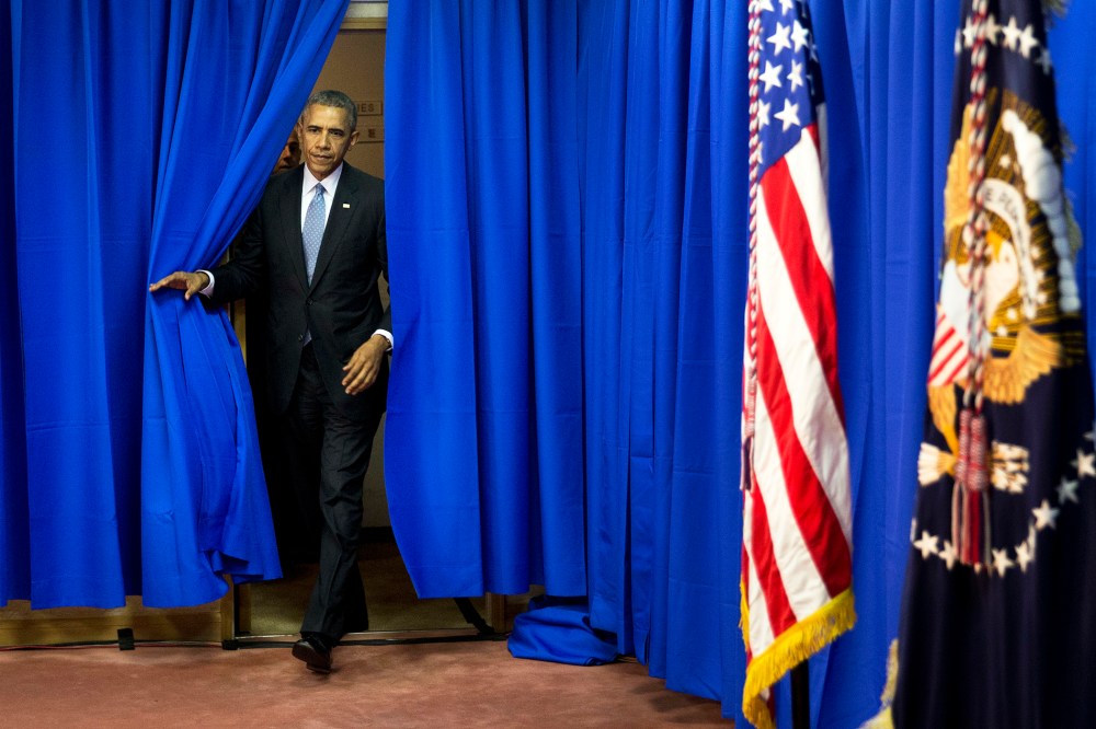 President Barack Obama arrives for a news conference at the Shima Kanko Hotel in Shima, central Japan, May 26, 2016, after completion the third working session of the G-7 Summit. (Photo by Carolyn Kaster/AP)