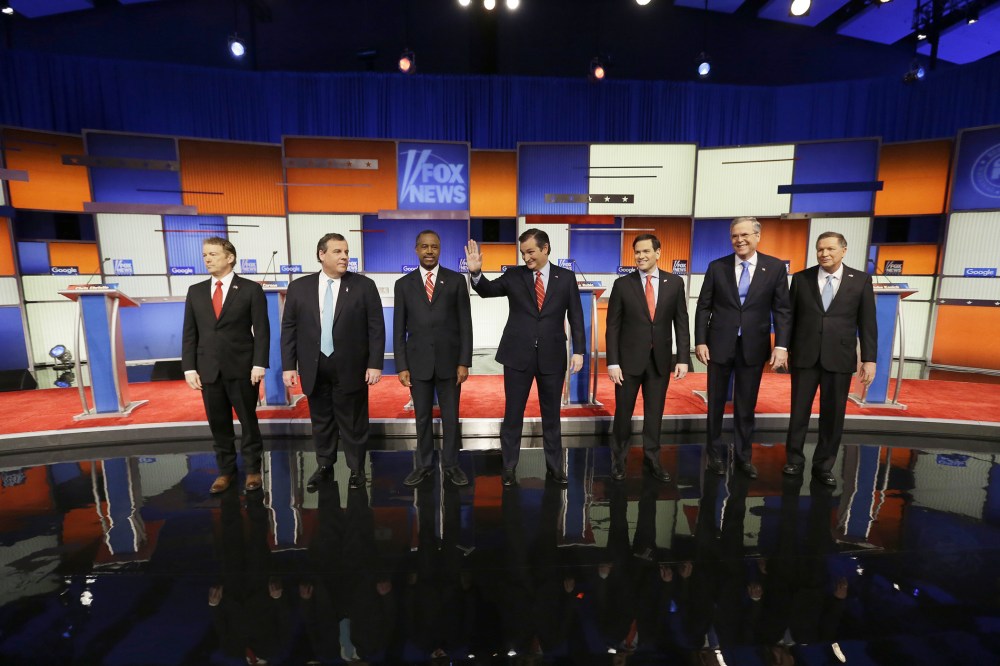 Presidential candidates Rand Paul, Chris Christie, Ted Cruz, Marco Rubio, Jeb Bush and John Kasich appear before a Republican presidential primary debate on Jan. 28, 2016, in Des Moines, Iowa. (Photo by Chris Carlson/AP)