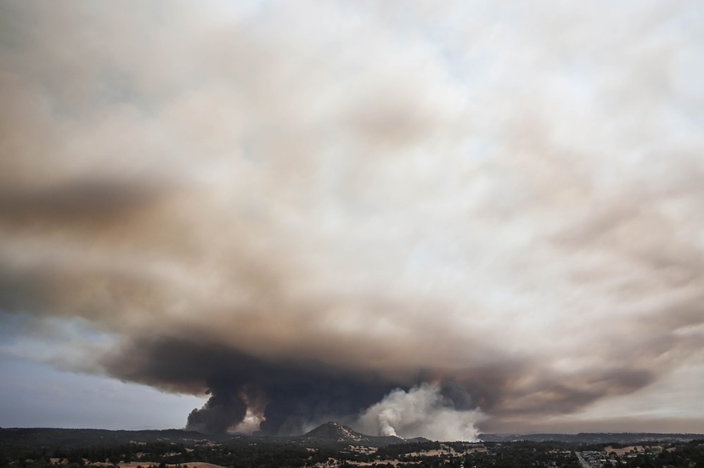 Butte Fire from afar on Sept. 10 at noon, in Amador County, California. (Photo by Shannon Prieto/YubaNet.com)