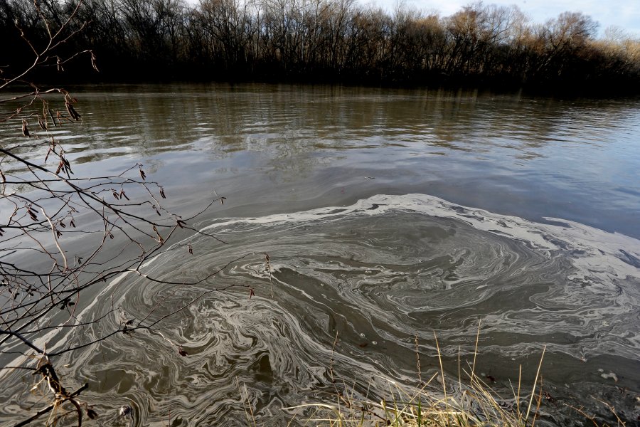 Image: coal ash spill