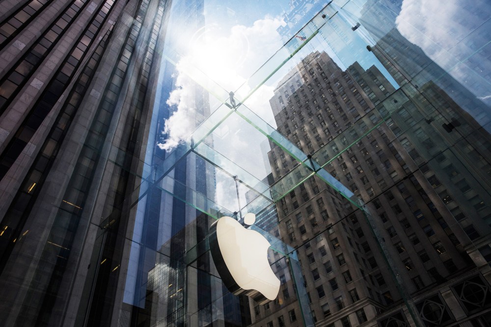 The Apple logo hangs on the Apple Store on Fifth Avenue on Aug. 5, 2015 in New York, N.Y. (Photo by Andrew Burton/Getty)