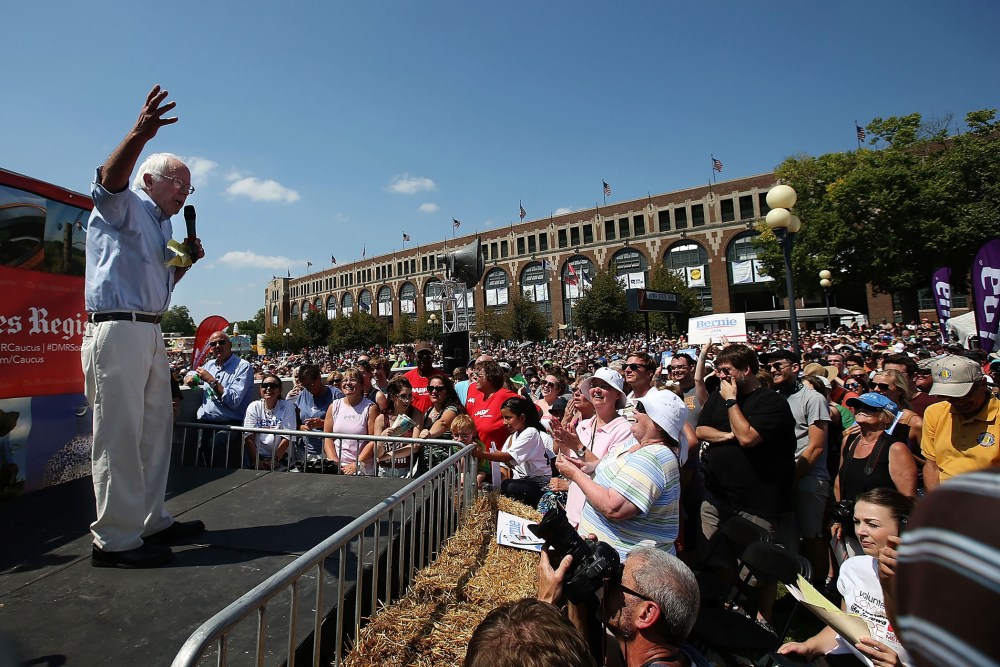 Democratic presidential candidate U.S. Sen. Bernie Sanders (I-VT) speaks to fairgoers at Iowa State Fair, Aug. 15, 2015 in Des Moines, Ia. (Photo by Justin Sullivan/Getty)