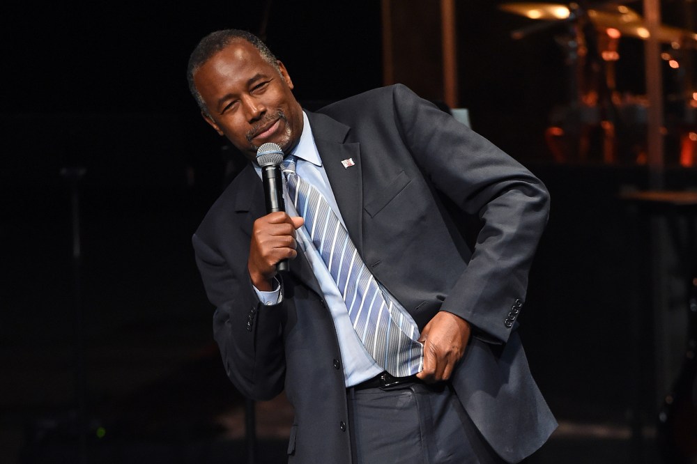 Republican presidential candidate Ben Carson describes how he tried to stab someone when he was a youth as he speaks at the International Church of Las Vegas on Nov. 15, 2015 in Las Vegas, Nev. (Photo by Ethan Miller/Getty)