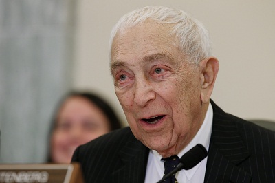 File photo: Sen. Frank Lautenberg (D-NJ, the oldest member of the Senate, has died at the age of 89 of viral pneumonia June 3, 2013. (Photo by: Chip Somodevilla/Getty Images)