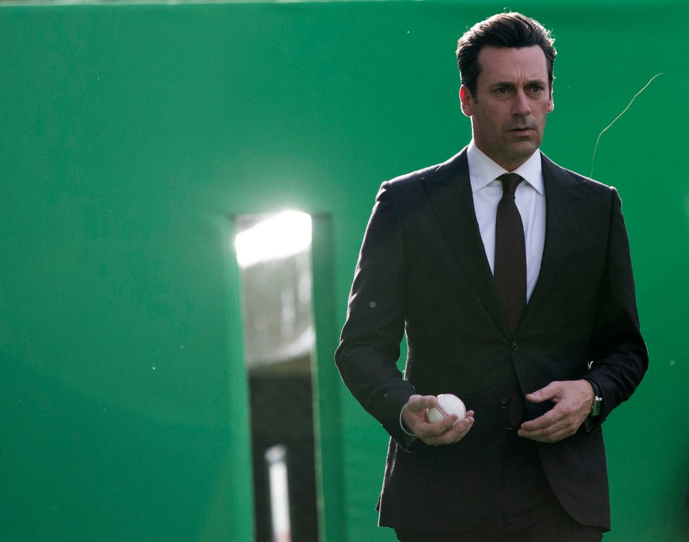 Cast member Jon Hamm holds a baseball as he attends the premiere of "Million Dollar Arm" at El Capitan theatre in Hollywood, Calif. May 6, 2014. (Photo by Mario Anzuoni/Reuters)