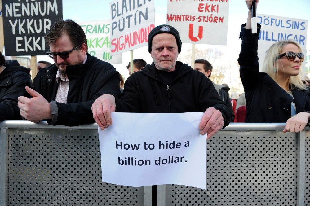 Demonstrations against Icelandic Prime Minister Sigmundur Gunnlaugsson, April 4, 2016, after leaked documents showed his wife owning a tax haven-based company with large claims on the country's collapsed banks. (Photo by Stigtryggur Johannsson/Reuters)