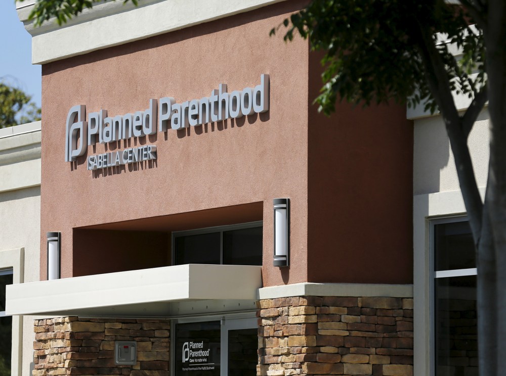 A Planned Parenthood clinic is seen in Vista, Calif., Aug. 3, 2015. (Photo by Mike Blake/Reuters)