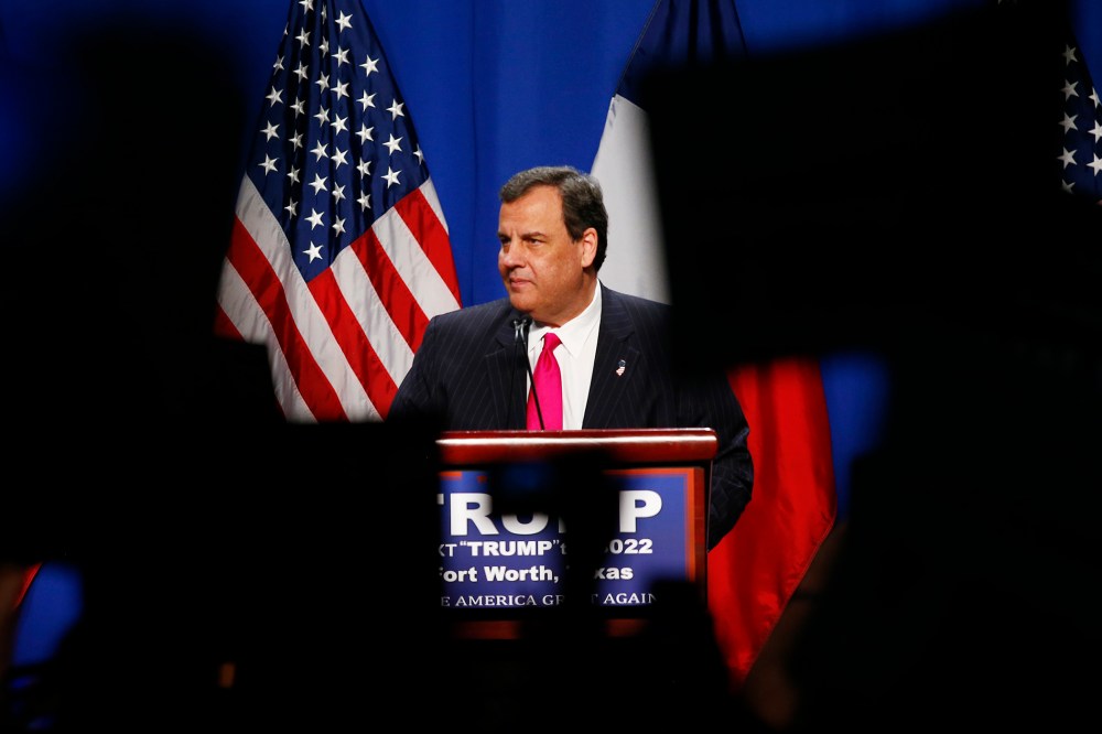 Former Republican presidential candidate Chris Christie endorses his former rival Donald Trump at his campaign rally in Fort Worth, Texas, Feb. 26, 2016. (Photo by Mike Stone/Reuters)