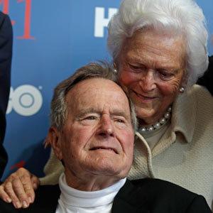 President George H.W. Bush and his wife Barbara (file)