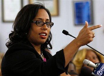 Illinois state Sen. Toi Hutchinson (D)