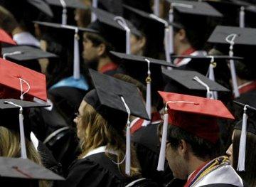 Senate strike a deal on student loan interest rates