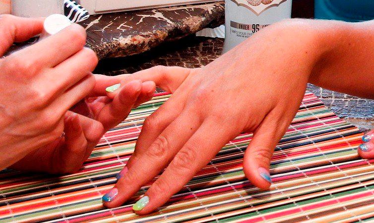 Babysitters, 'nails ladies' don't understand what's going on, says Romney donor