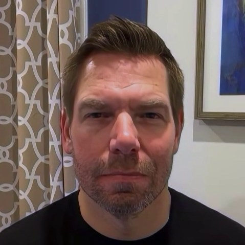 Rep. Swalwell roasts Trump Admin. Officials: “They should all be on podcasts, they shouldn’t be in power”