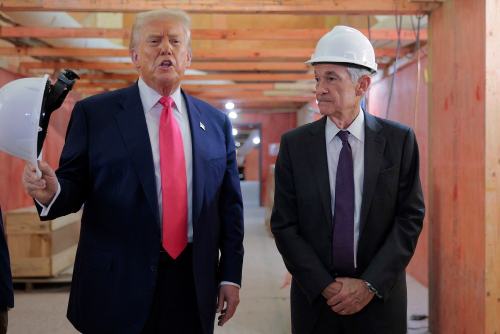 President Trump, left, tours the Federal Reserve&rsquo;s headquarters.